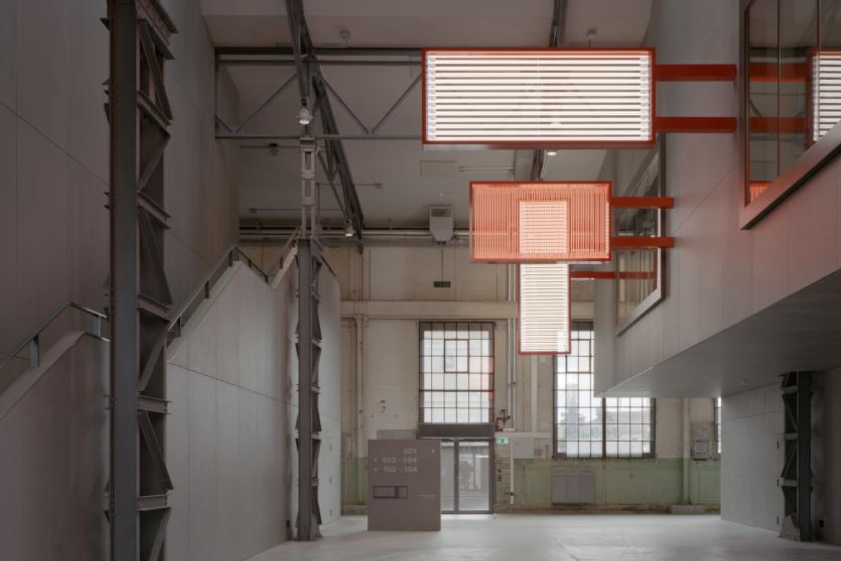 Lichtrohre im Gebäude VonRoll der Universität Bern.